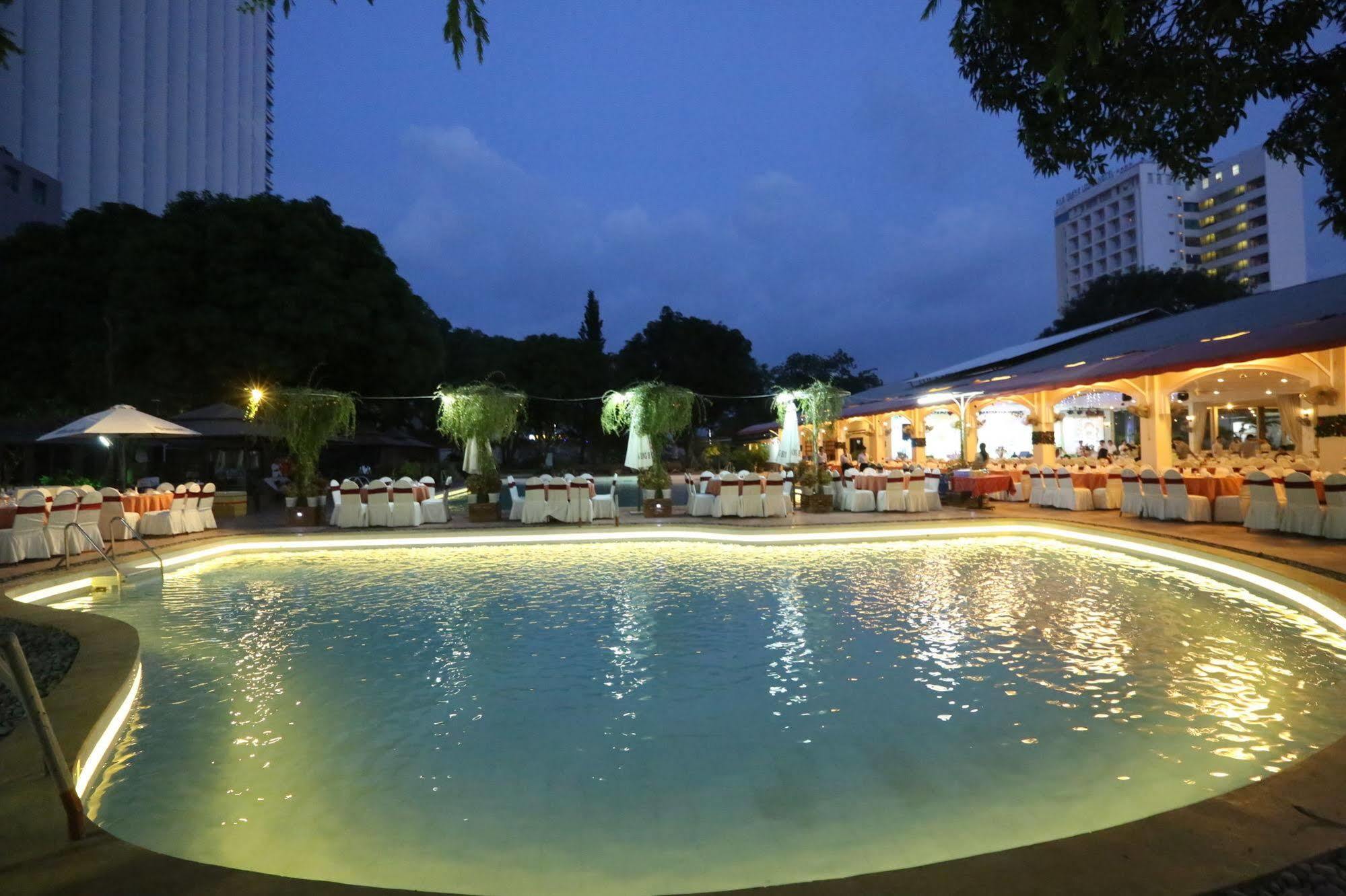 Vien Dong Hotel Nha Trang Exterior foto